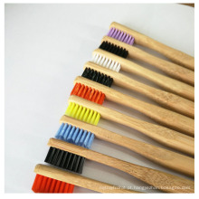 Escova de dentes de bambu das cerdas do carbono do carbono da marca própria do OEM dos adultos